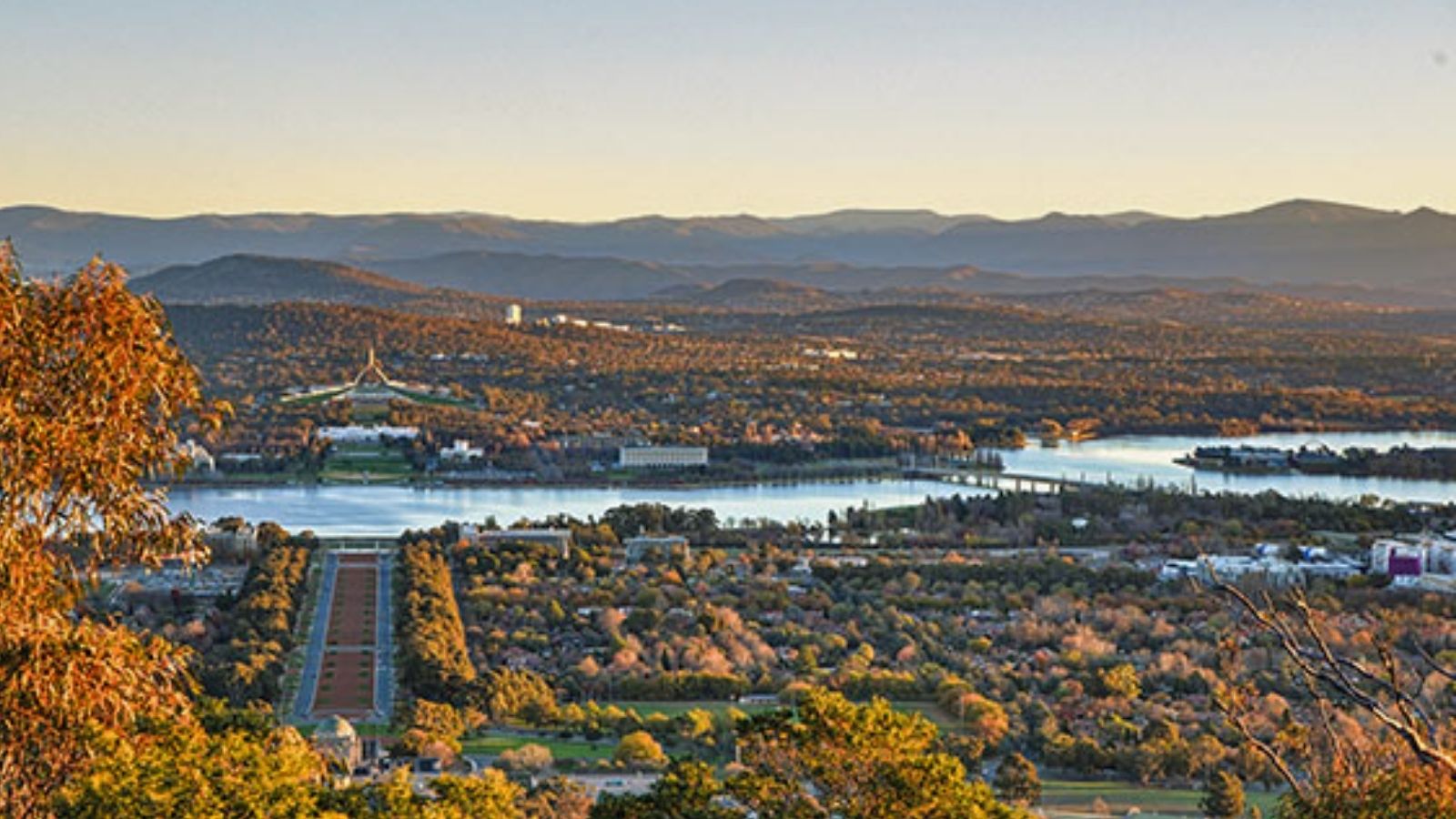 View from Mount Ainslie Lookout across Canberra